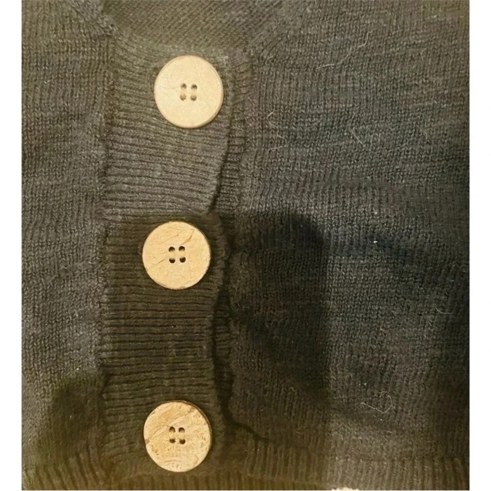 Free People Kai 2 piece Black Knit Cardigan, crop Tank with buttons set small - Picture 15 of 16